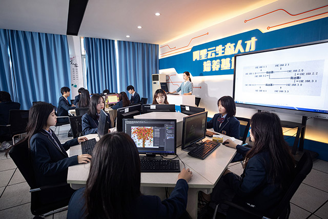 高中成绩不好，除了高考还有其他出路吗