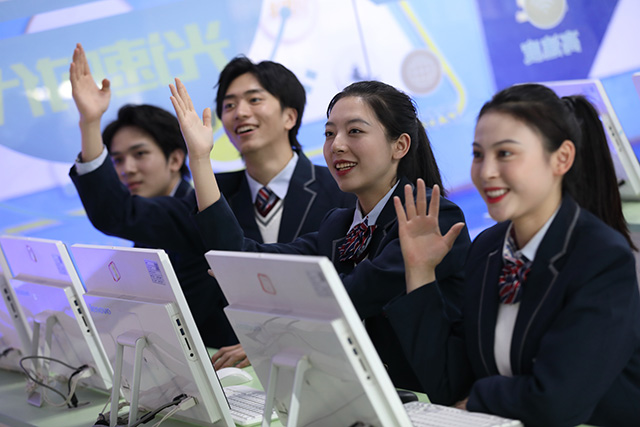15岁不上学可以学什么技术