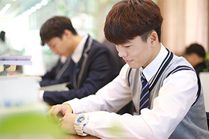 男孩初中毕业上什么技校好