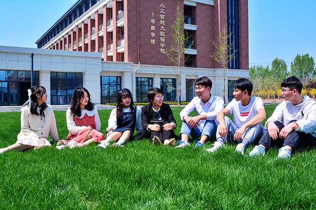 中考200分上什么学校好