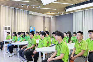 山东新华“引产入校”，共探产教融合新径