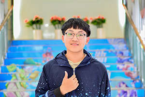 仲宇辉:高中转学来新华，学短视频勇敢出发